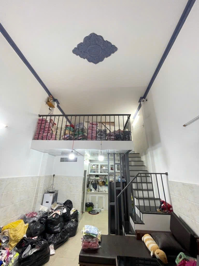 NHÀ HẺM XE TẢI THÔNG – 3 TẦNG – Ở & KINH DOANH TỐT