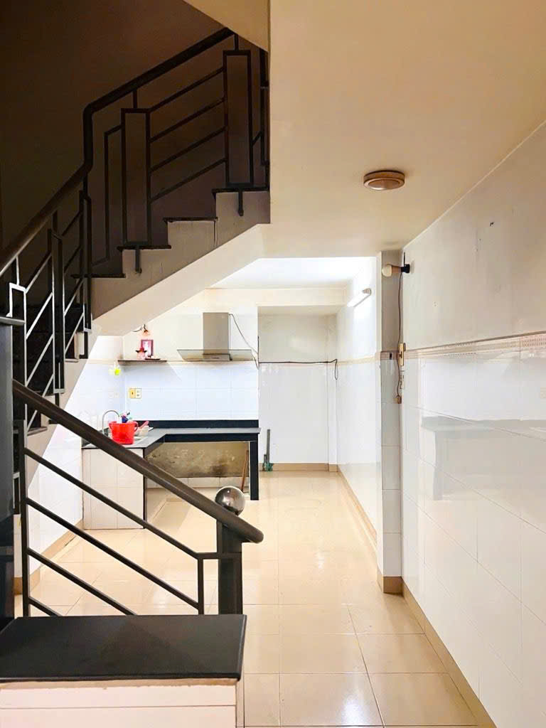 TRUNG TÂM Q11 – HẺM OTO ĐẾN SÁT 3 THÁNG 2 – 4 TẦNG BTCT – 3.2 X 18M – GIÁ 6.6 TỶ