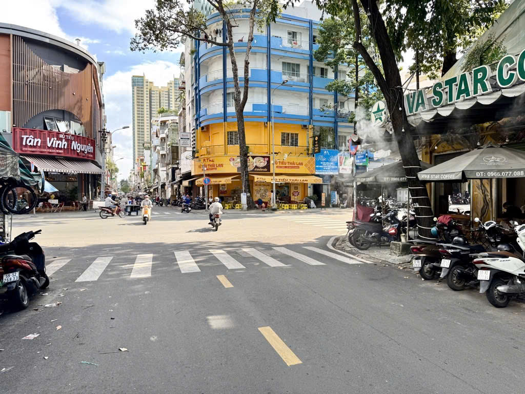 🔥 MẶT TIỀN Q.11 – NGANG 4.9M – GẦN CHỢ THIẾC 🔥 🔥 MẶT TIỀN Q.11 – NGANG 4.9M – GẦN CHỢ THIẾC 🔥